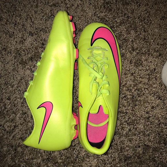 Nike mercurial cleates - Picture 1 of 2